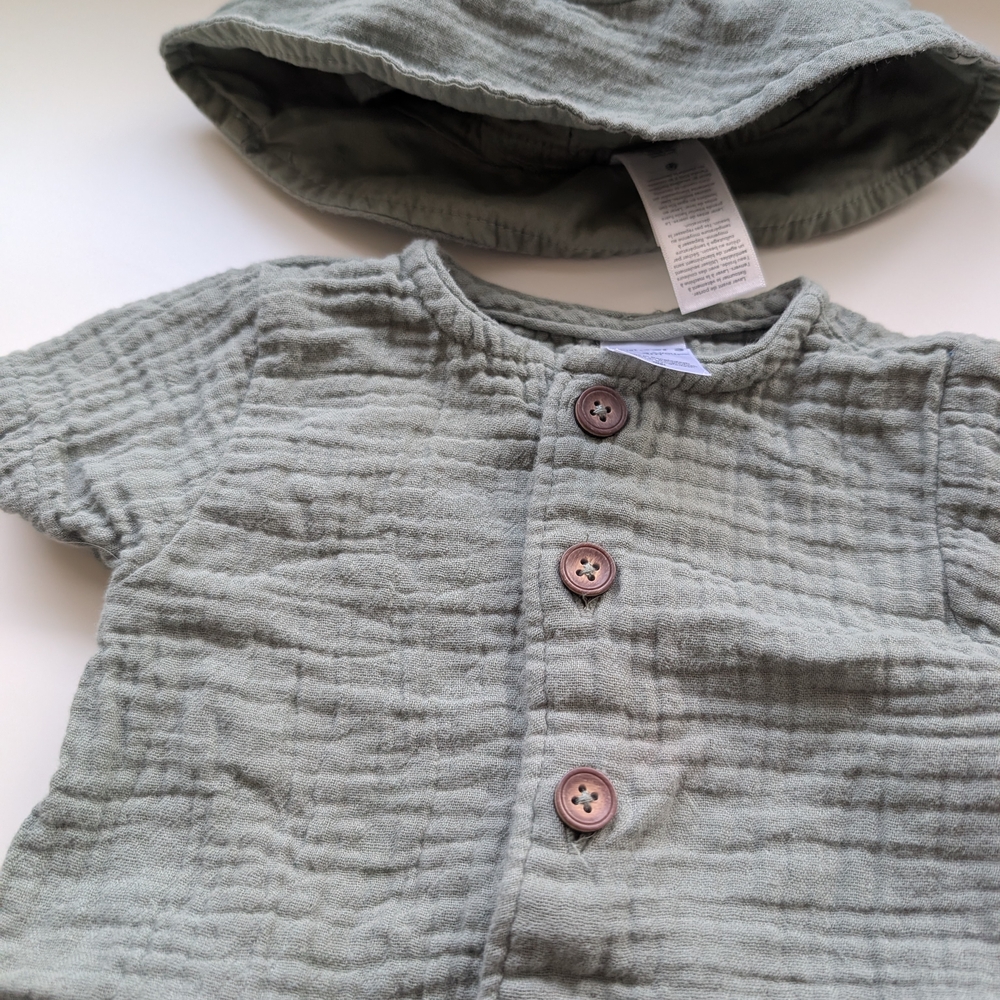 Gender Neutral 4 Piece Baby Bundle - Picture 4 of 9